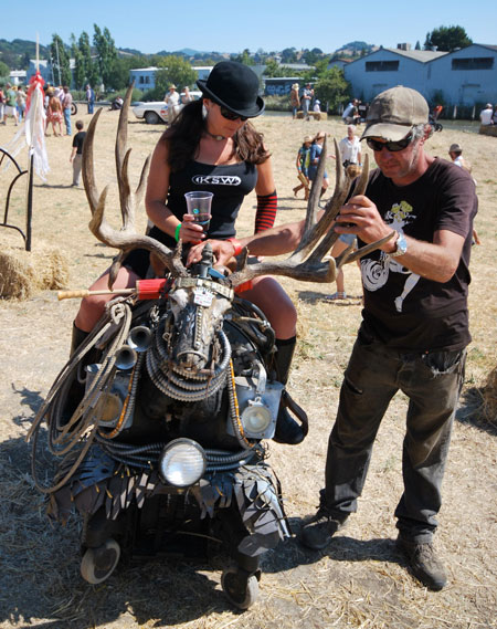 steed-with-rack